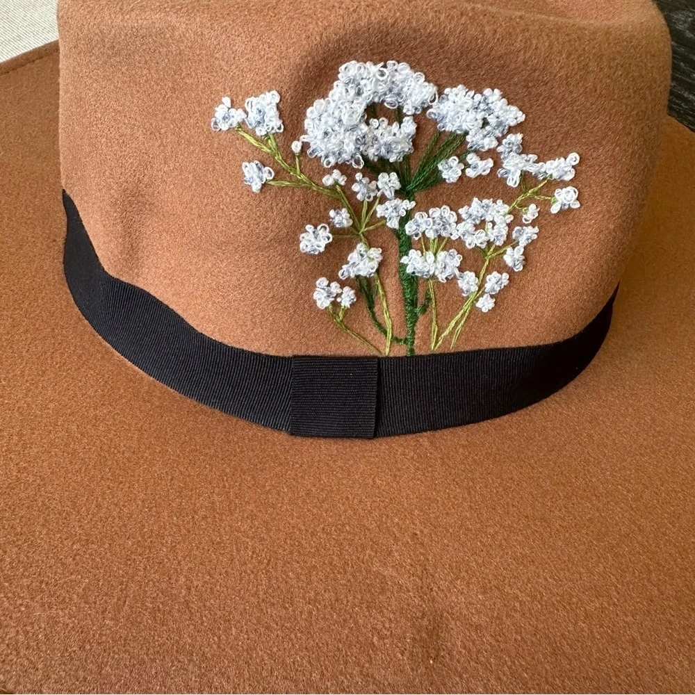 Lulus Classic Brown and Black Wide-Brimmed Felt Fedora, Floral Hand-Embroidered